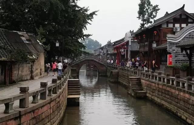 春节期间银屑病怎样护理好?济南肤康医生提醒:要注意以下4点